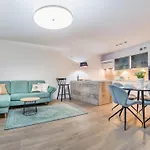 Lux Tukan A315 Nadmorskie Tarasy - * Kołobrzeg