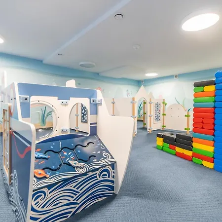 Lux Tukan A315 Nadmorskie Tarasy - Kołobrzeg